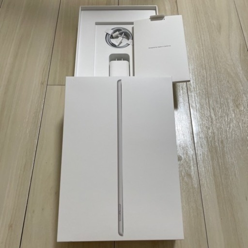 iPad(9世代)　Wi-Fiモデル　64GB / Smart　Keyboard