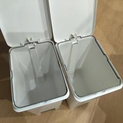 天馬 ペダル式ゴミ箱 30L 2つの画像
