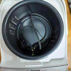 象印 マイコン炊飯ジャー4mm黒厚釜　ML-DS10　5.5合　2021年製の画像