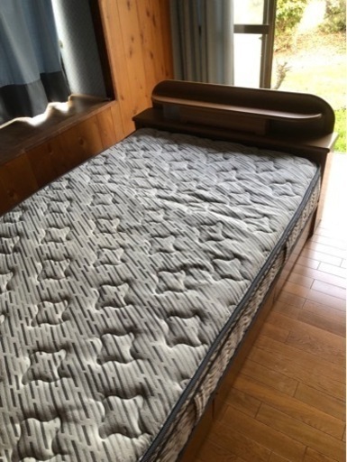 ベッド　マットレス付き