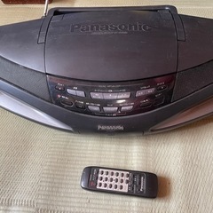 ラジオカセットCDプレーヤーの画像