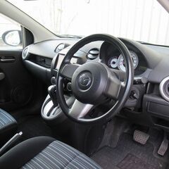 🔵オトロン🔵自社ローン・金利０%　🚗【マツダ◎デミオ　13C-V】🚙の画像