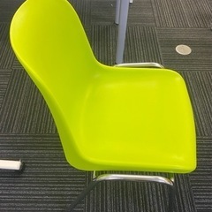 スタッキングの椅子の画像