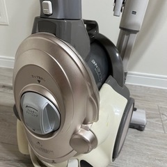 SHARP サイクロン掃除機　の画像