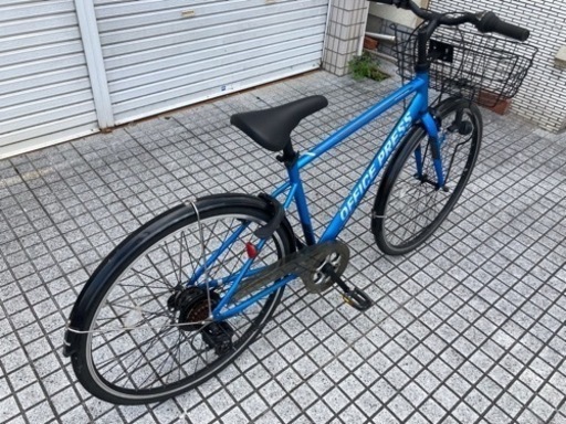 【クロスバイク】700x32cタイヤ　7段変速付　チェーン新品❗️泥除け、前カゴ付　若林自転車　唐崎店　SALE中❗️