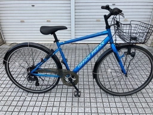 【クロスバイク】700x32cタイヤ　7段変速付　チェーン新品❗️泥除け、前カゴ付　若林自転車　唐崎店　SALE中❗️