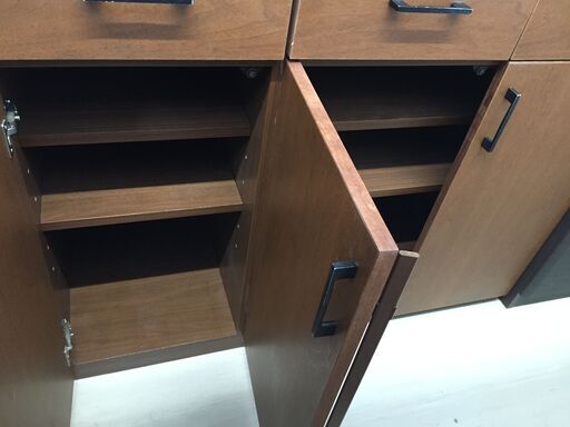 【ジモティ来店特価！！】食器棚　3枚扉　J-0873
