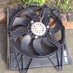 フィアット500　ABA-31212 　ラジエーター電動ファン中古動作品！ フィアット500 ABA-31212 ラジエーター電動ファン中古動作品