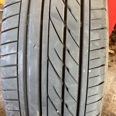 215\65r16 109/107R グットイヤー　ホワイトレターの画像