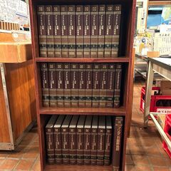 【計38冊】ブリタニカ国際百科事典 専用棚付きの画像