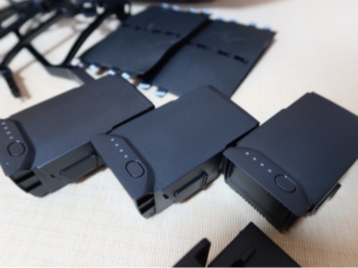 DJI Mavic Air コンボ（コントローラー、予備バッテリー、予備プロペラ、専用ケース付き）