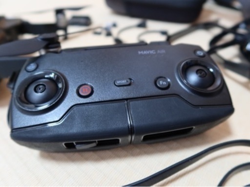 DJI Mavic Air コンボ（コントローラー、予備バッテリー、予備プロペラ、専用ケース付き） DJI Mavic Air コンボ（コントローラー、予備バッテリー、予備プロペラ