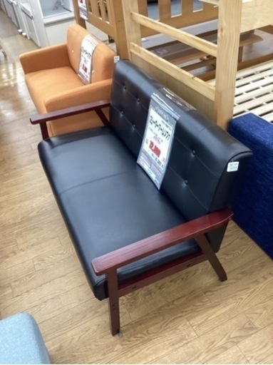 KH-67【新入荷　リサイクル品】2シーターアームソファ　黒