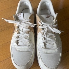 スニーカーの画像