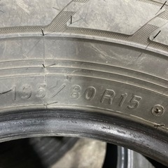 ヨコハマ　195/80R15