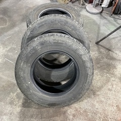 ヨコハマ　195/80R15