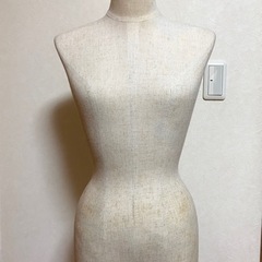 女性上半身トルソー　マネキン　ディスプレイ用