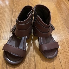 サンダル　14センチ　茶色