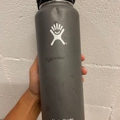 Hydro flaskの水筒。1.18L グレー