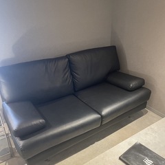 黒ソファー２〜3人掛けの画像