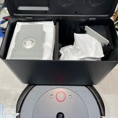 【店頭お渡し】　値下げしました。USED美品　ロボ型クリーナー　ｉＲｏｂｏｔ　Ｒｏｏｍｂａ　i5+  クリーンベース付　2023年3月発売ﾓﾃﾞﾙの画像