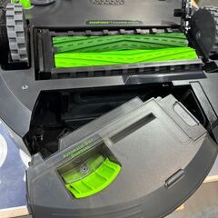 【店頭お渡し】　値下げしました。USED美品　ロボ型クリーナー　ｉＲｏｂｏｔ　Ｒｏｏｍｂａ　i5+  クリーンベース付　2023年3月発売ﾓﾃﾞﾙの画像