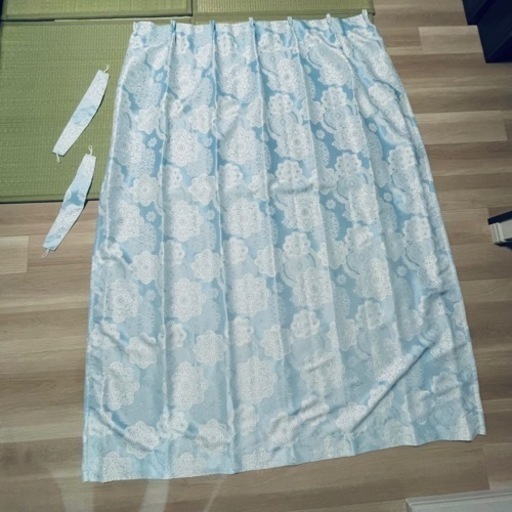 刺繍カーテン　(幅100cm x 高さ176cm) x2枚セット　タッセル・カーテンフックB付き　➕レースカーテン