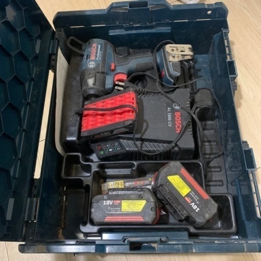 取引き中 ボッシュ電動工具 バッテリーインパクト