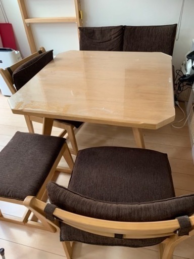 ダイニングテーブル