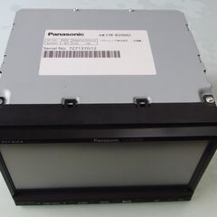ナビ本体　Panasonic ストラーダ CN-B200D　やや難有り