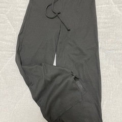 黒いズボンの画像