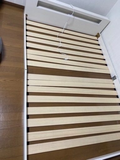 コンセント付きベッドフレーム ダブル マットレス（決まりました）