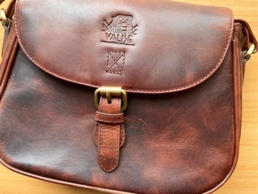 本革　肩掛けカバン　ショルダーバッグ　一度使用