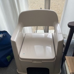 介護用　ポータブルトイレの画像