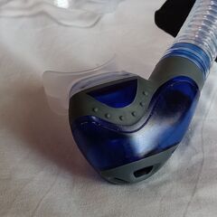 那覇mic21購入　大人シュノーケルセット＋日焼け止め効果付きプルオーバー Lサイズの画像