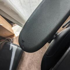 ゲーミングチェア　壊れてますの画像