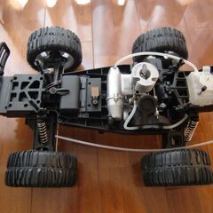 RC模型エンジン搭載バギーカーの画像