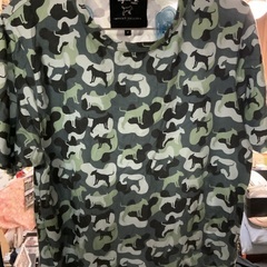 アニエスベー　メンズ　Tシャツ　2枚　ボーダー柄とアニマル柄の画像