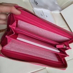 新品未使用　コーチ長財布ラウンドファスナーお値下げしましたの画像