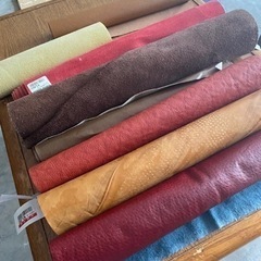 本革　レザー　はぎれ　新品未使用品もあります　まずはご覧になって...