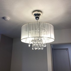 本日取りに来れる方限定！シャンデリアの画像