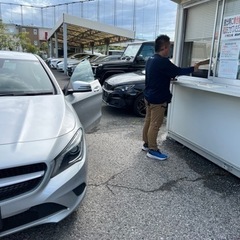 オークション会場での車の受付、搬入出業務　夜勤の画像