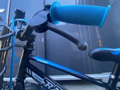 自転車　　男の子　補助輪付き　16インチ