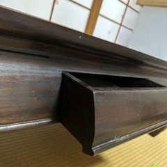 猫足テーブルの画像