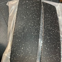 ゴムチップマット切れ端