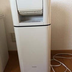 【受け渡し決定】故障箇所あり　アイリスオーヤマ　衣類乾燥機除湿機の画像