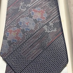 ★海外の方への贈り物にも◾️未使用品◾️銀座WAKO★世界三大織物「手織りの大島紬（つむぎ）のネクタイ」正絹100%ー敬老の日の贈り物にどうぞの画像