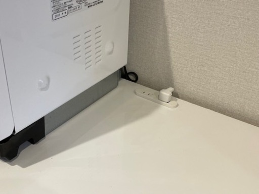 美品！1年半しか使っていない食器棚