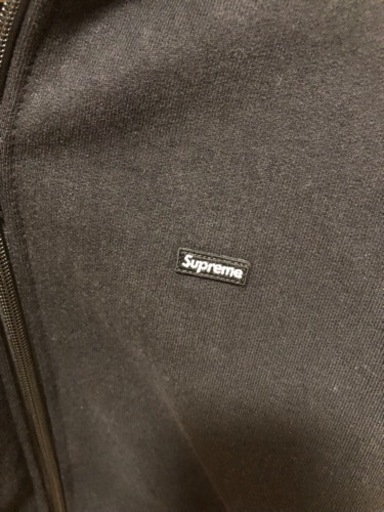 美品 即完売モデル シュプリーム Supreme パーカー スモールロゴ