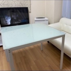 (世田谷区)ガラステーブルお譲りします